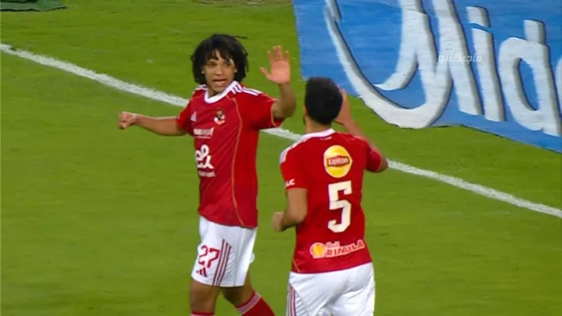 الأهلي يتقدم على سموحة بهدف مروان عثمان في شوط أول مثير بالدوري