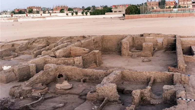أسرار أسوان.. جبانة النخبة تكشف تاريخ مصر الضائع| فيديوجراف
