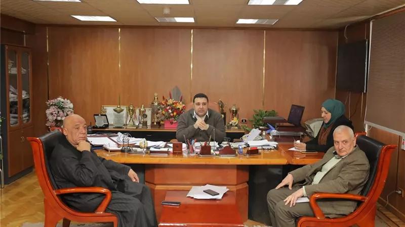رئيس مياه البحيرة يبحث مطالب المواطنين بحضور النائب محمود الجندي