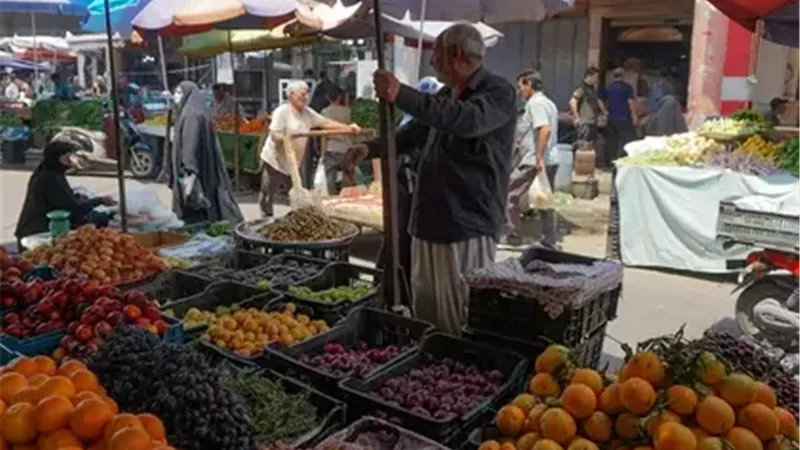 تباين أسعار الفاكهة في سادس أيام رمضان بسوق العبور