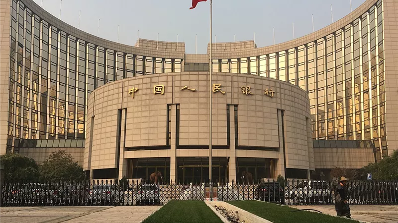 ثبات أسعار الفائدة عند 3% و3.5% في الصين للشهر الثامن