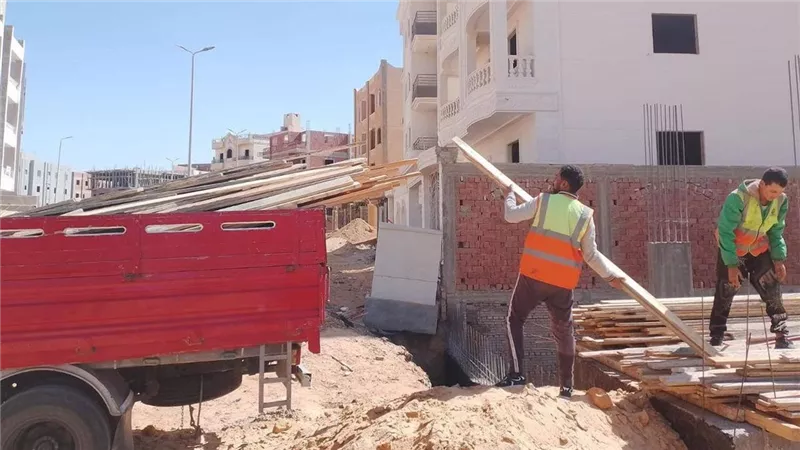 جهاز «حدائق أكتوبر» يواصل حملات الإزالات الفورية لمخالفات البناء