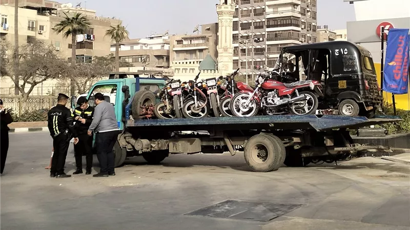 تحرير 152 مخالفة ومصادرة مركبات خلال 24 ساعة بحملة بالغربية