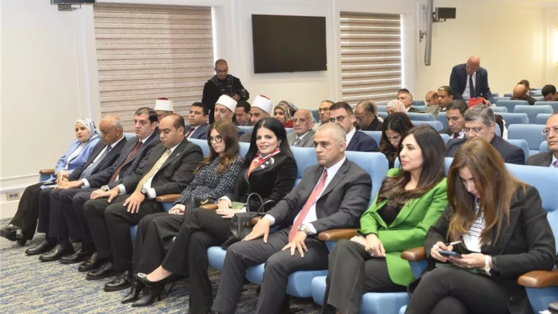 مستشار الاتصالات: نهدف لتوازن بين التكنولوجيا وسلامة الطفل
