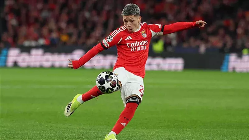بريستياني يصل مدريد رغم الإيقاف بعد اتهامه بالعنصرية ضد فينيسيوس