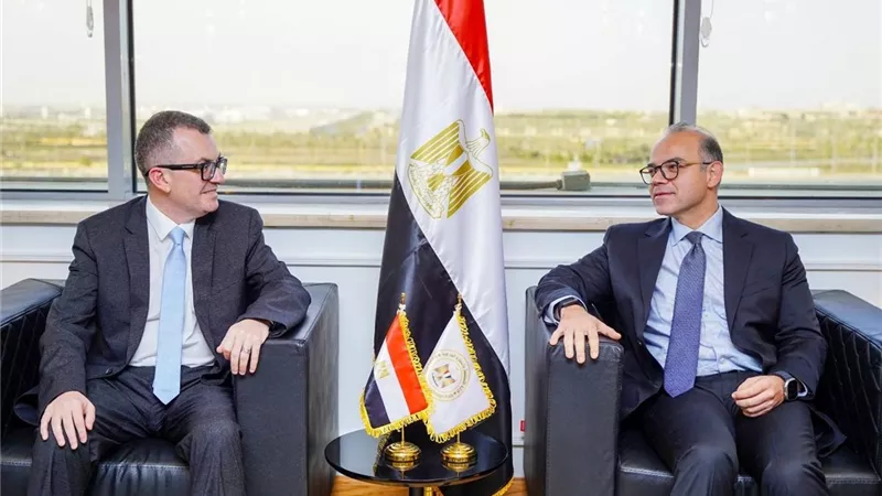 «التخطيط» و«الاستثمار» تبحثان تطوير نظام رصد معدلات الادخار بمعايير دولية