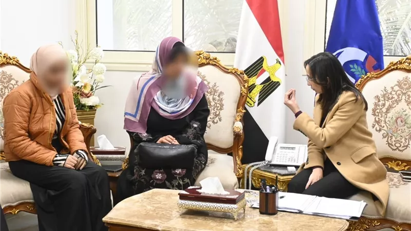 محافظ البحيرة تُوجّه بإنهاء طلبات المواطنين بشكل فورى ومتابعة التنفيذ