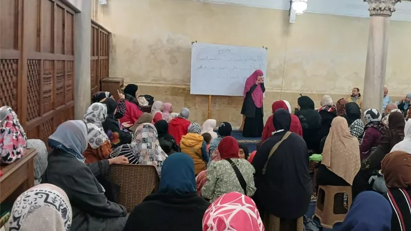 في لفتة إنسانية.. ملتقى الأزهر بلغة الإشارة يضيء طريق الصم لاستقبال رمضان