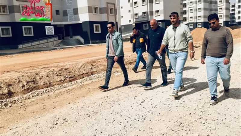 رئيس جهاز حدائق العاصمة يجري جولة ميدانية شاملة لمشروعات الإسكان والمرافق
