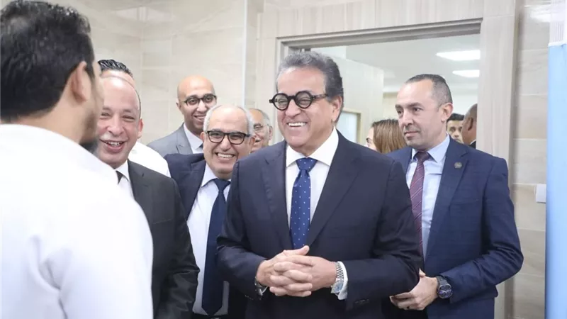 وزير الصحة يفتتح وحدة السكتة الدماغية الشاملة بمستشفى العاصمة الجديدة