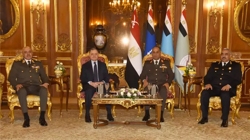 وزيرا الدفاع والداخلية يشهدان حفل إفطار بمناسبة شهر رمضان 