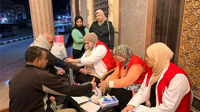 محافظ الدقهلية: انتشار مكثف لفرق المبادرات الرئاسية أمام المساجد