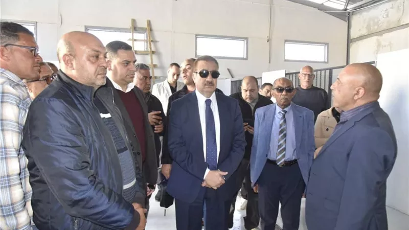 محافظ بورسعيد يتفقد أعمال إنشاء شلاتر لإيواء الكلاب الضالة