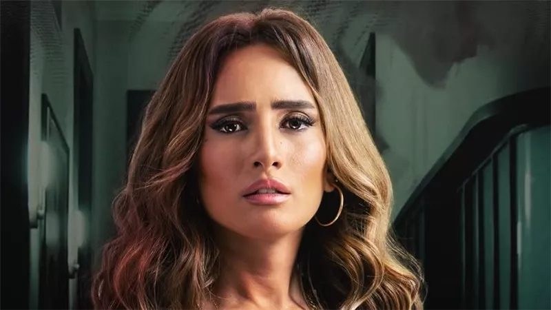 انهيار وبكاء الفنانة زينة في جنازة شقيقها الراحل| فيديو