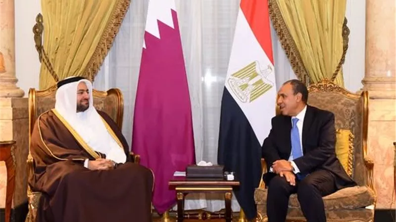 وزير الخارجية ونظيره القطري يبحثان خفض التصعيد واحتواء التوترات بالمنطقة