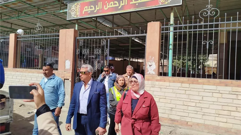 رئيس حي الزهور ببورسعيد يتفقد مطبخ موائد الرحمن بالتنسيق مع «سلامة الغذاء»