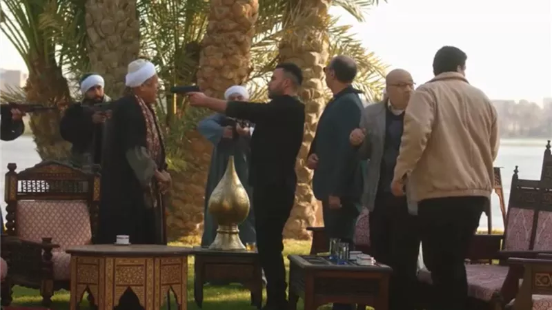 مسلسل الكينج الحلقة 7.. فخ للروسي وسقوط حمزة في قبضة جلال