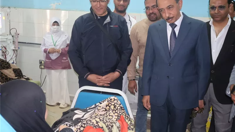 محافظ سوهاج يتفقد مستشفى العسيرات والمركز الطبي بأولاد حمزة
