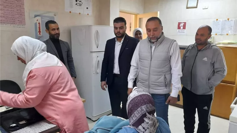 وكيل صحة شمال سيناء يتفقد وحدات بئر العبد ويُحيل المتغيبين للتحقيق