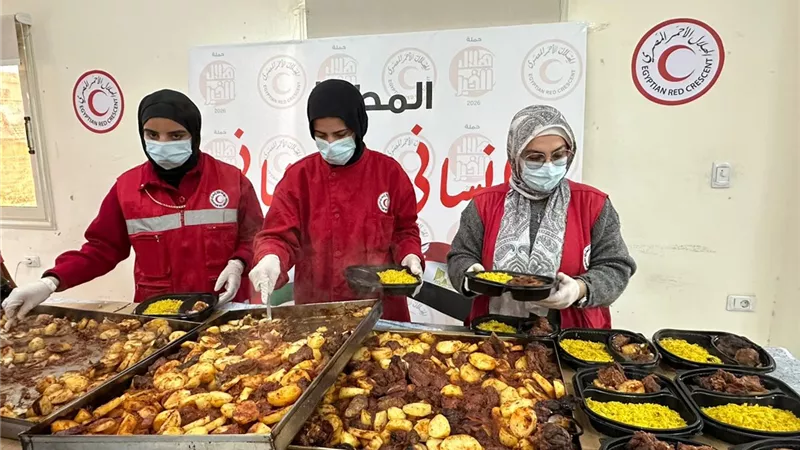 «هلال الخير» تواصل إفطار ودعم الأسر المصرية والفلسطينية في سادس أيام رمضان
