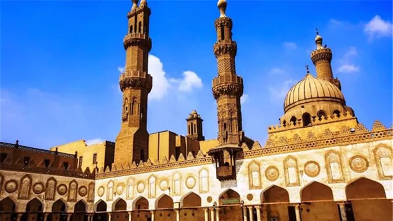 ملتقى الجامع الأزهر: الإلحاد شبهات واهية لكنها خطر على الشباب