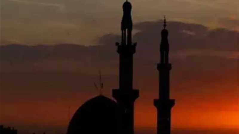 موعد أذان فجر اليوم السابع من رمضان وعدد ساعات الصيام 