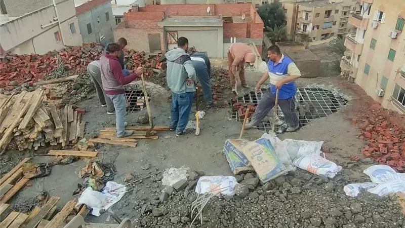إزالة مخالفات بناء بمنطقة تقسيم الأطباء بكفر الشيخ