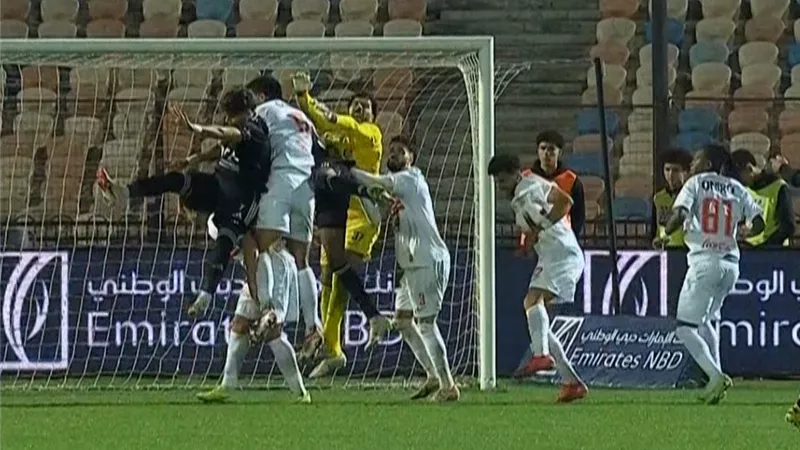 هل يستحق زد ركلة جزاء أمام الزمالك؟ حكم دولي سابق يرد