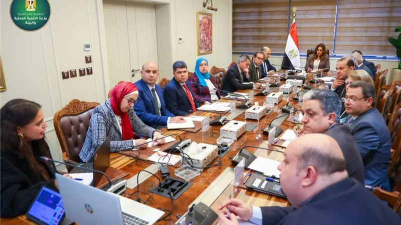 منال عوض تتابع خطط التحول الأخضر وتكامل المشروعات بالمحافظات