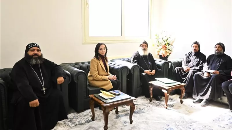 محافظ البحيرة تستقبل أسقف ورئيس دير الأنبا مكاريوس السكندري