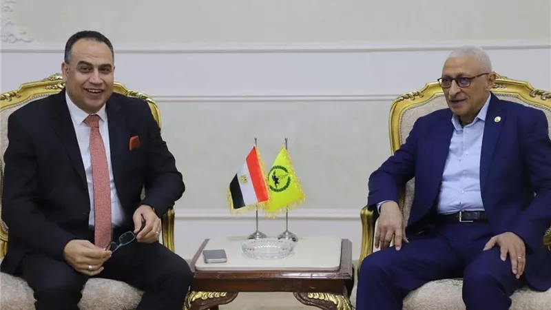 محافظ شمال سيناء يستقبل رئيس جامعة العريش الجديد لبحث تعزيز التعاون