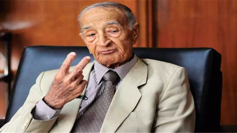 مجلس الشباب المصري ينعى الإعلامي فهمي عمر