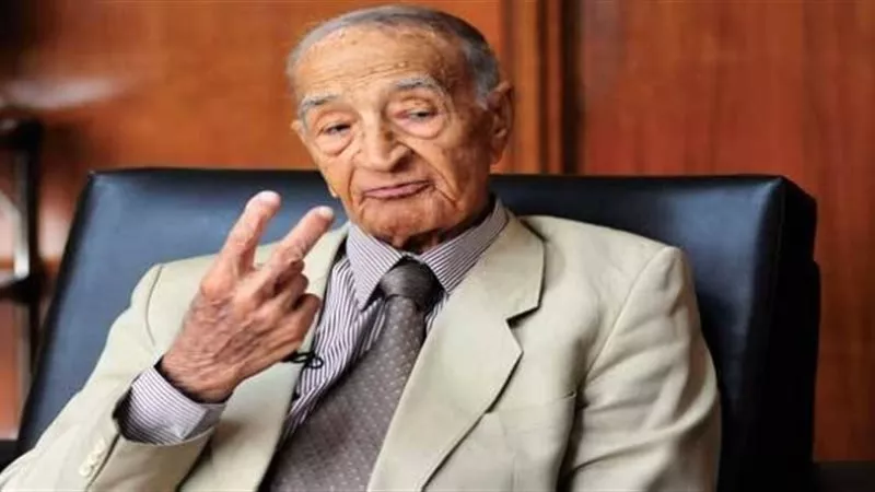 الأهلي ينعى الإعلامي والإذاعي الكبير فهمي عمر