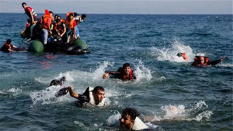 مأساة مركب الهجرة.. 21 مصريًا بين مفقودين ومتوفين 