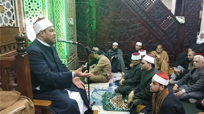 وكيل أوقاف كفرالشيخ يلقي خاطرة روحانية عن القرآن في صلاة القيام