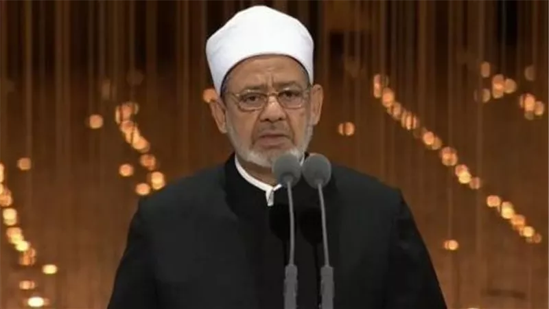 الإمام أحمد الطيب: التقديس ليس شركًا وإنما تعظيم وتنزيه للأنبياء