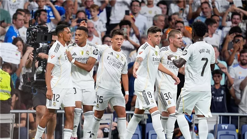 التركي أردا جولر يسطر اسمه في سجل تاريخ ريال مدريد برقم مميز