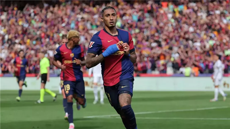 رافينيا يتحدى أتلتيكو: برشلونة قادر على العودة في كأس الملك