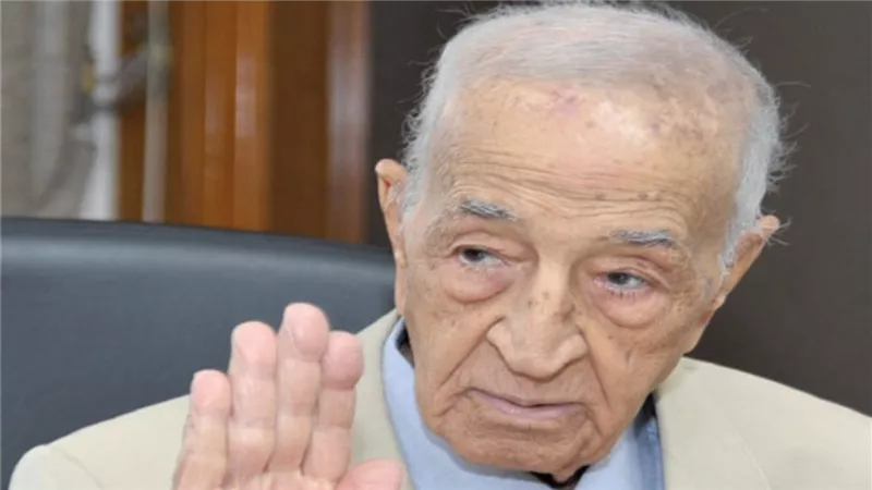 نقابة الإعلاميين تنعى الإذاعي القدير فهمي عمر