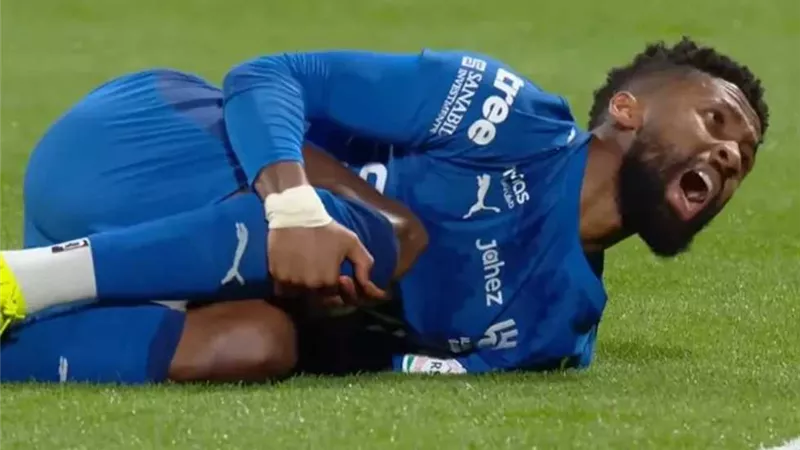 الهلال يترقب نتائج فحوصات حمد اليامي بعد تعرضه لإصابة قوية
