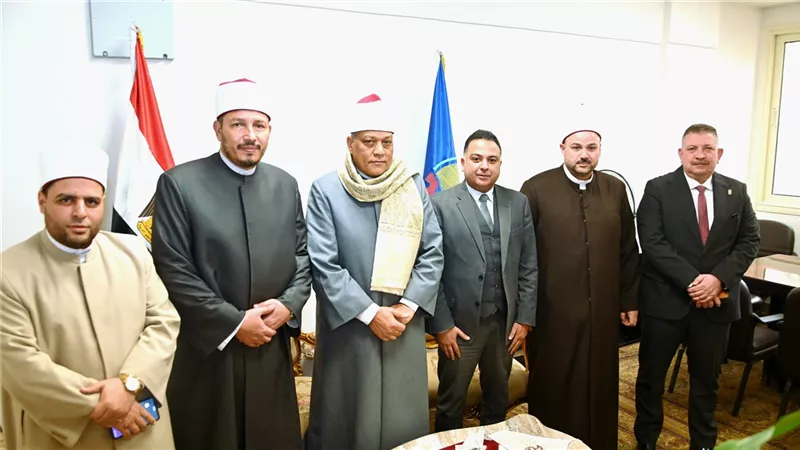نائب محافظ البحيرة يتلقى تهنئة الأوقاف والأزهر والكنيسة