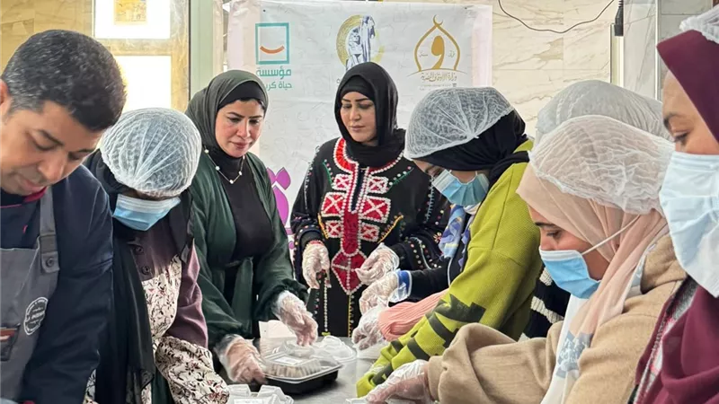 «مطبخ المصرية».. القومي للمرأة بالإسماعيلية يقدّم 350 وجبة بشهر رمضان
