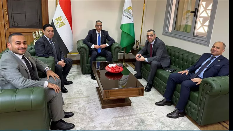 نواب حزب العدل يناقشون الملفات الخدمية مع محافظ الجيزة|تفاصيل