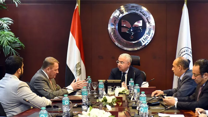  هيئة الاستثمار وشركة جارديان جلاس يبحثان خطط توسع الشركة في مصر