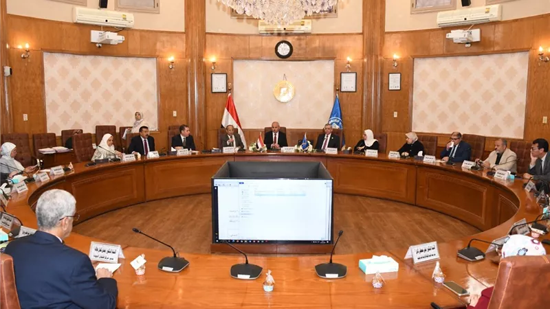 مجلس جامعة قناة السويس يستقبل محافظ الإسماعيلية لتعزيز الشراكة 