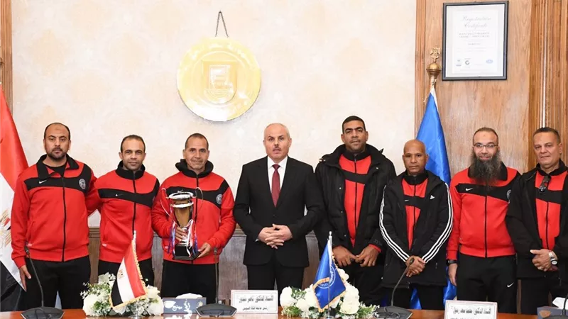  مندور يكرم منتخب جامعة قناة السويس.. بطل محافظة الإسماعيلية للعام الثالث 