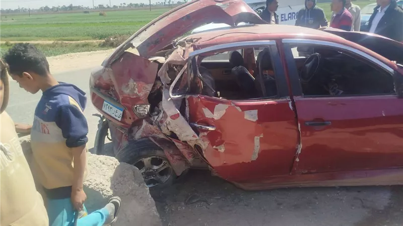 إصابة شخص في تصادم 3 سيارات بطريق أسيوط الجديدة - الفتح