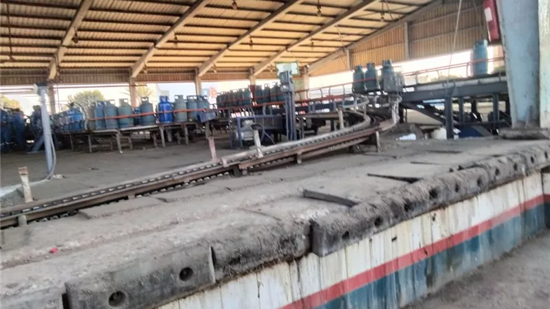  ضبط 4 أطنان غاز بوتوجاز صب داخل مصنع غير مرخص بالمحلة الكبرى