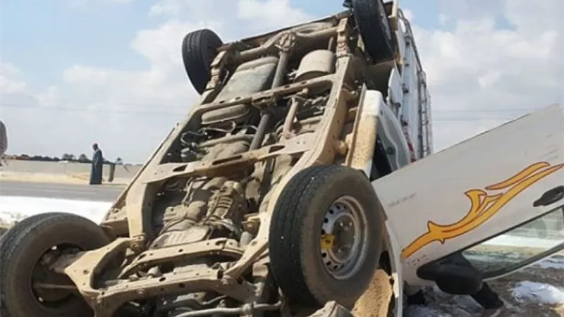 انقلاب ربع نقل على الطريق السياحي بالجيزة