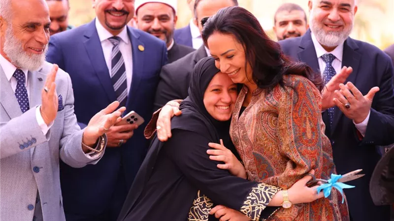 وزيرة التضامن تتفقد وحدة إطعام 